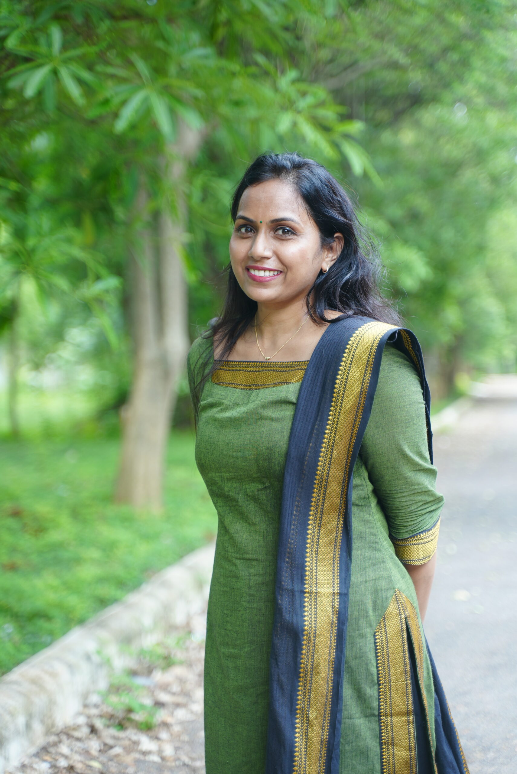 SJ-15 | Mangalagiri Handloom Cotton 3-Piece Suit Set – Leaf Green & Black Contrast - Image 2
