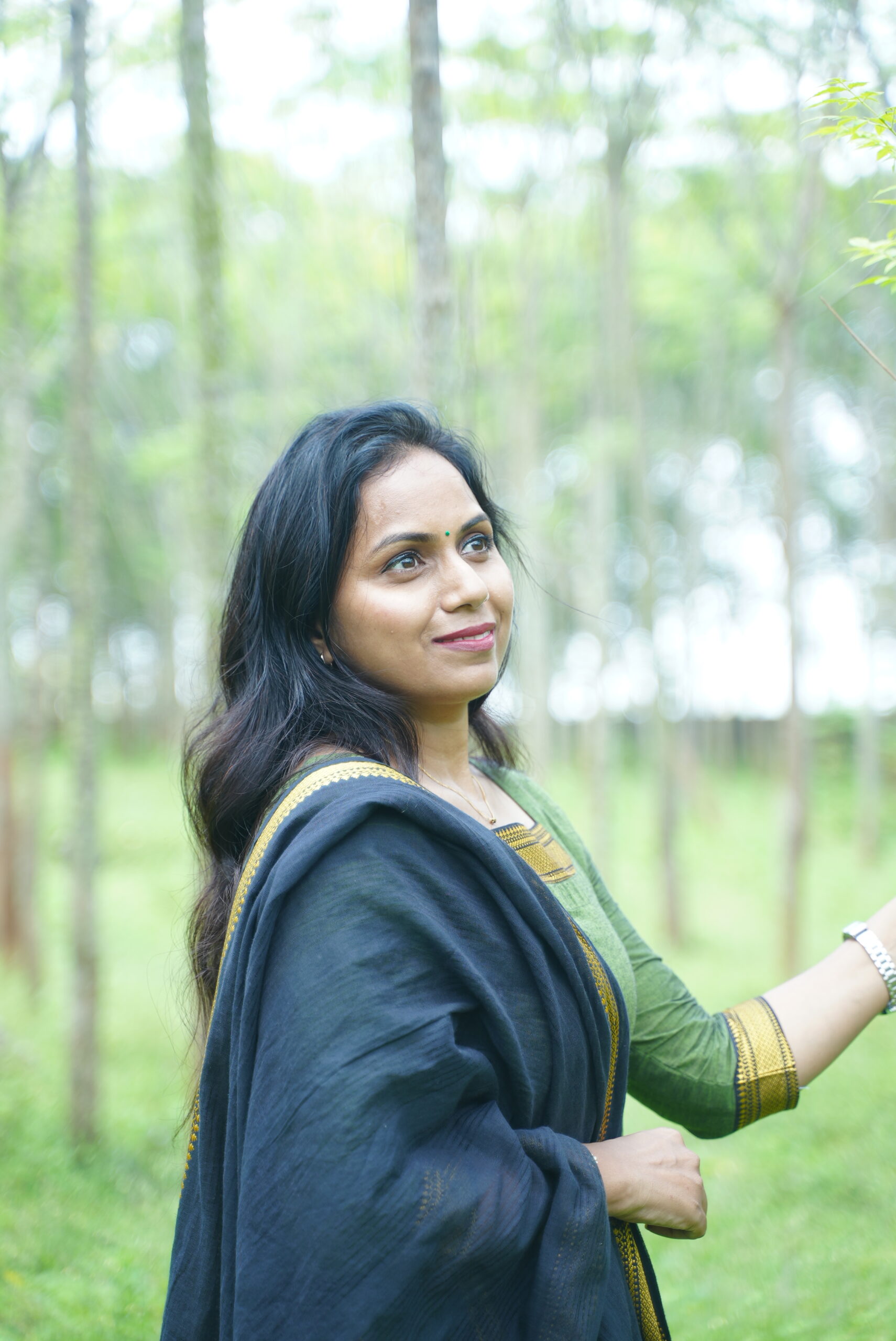 SJ-15 | Mangalagiri Handloom Cotton 3-Piece Suit Set – Leaf Green & Black Contrast - Image 4